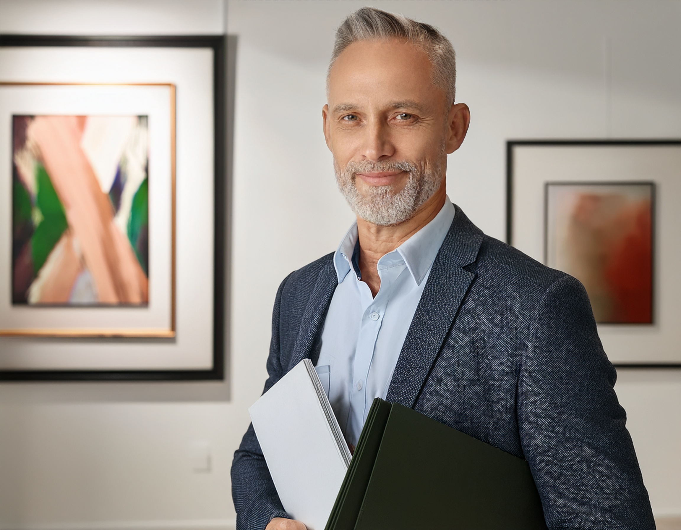 Portrait eines Mannes im professionellen Umfeld